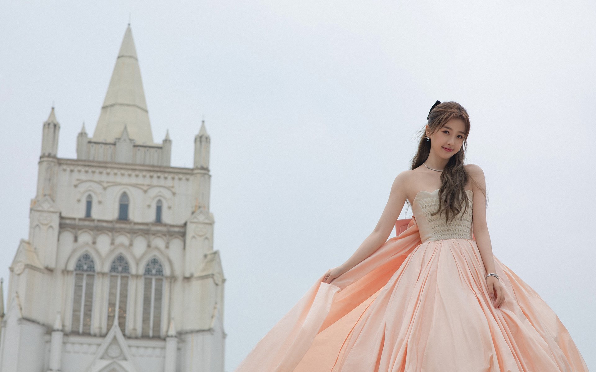 万籁俱寂到惊天逆转，麦科勒姆三分钟改写剧本，勇士客场翻盘天津