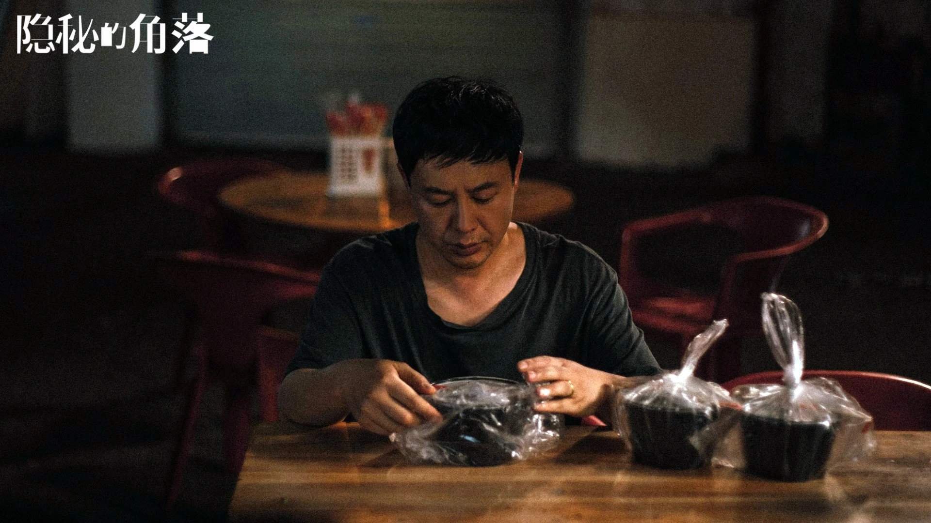 双线叙事,北京队轻取雄鹿之夜,爱德华兹在F1赛道上演年度争冠接管大戏